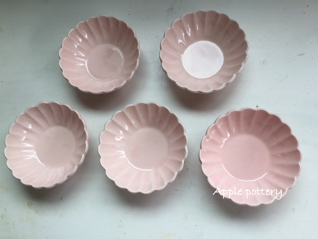 Flower petal-Decoration technique of pottery 可愛く和食にも洋食にも!輪花皿・菊皿
