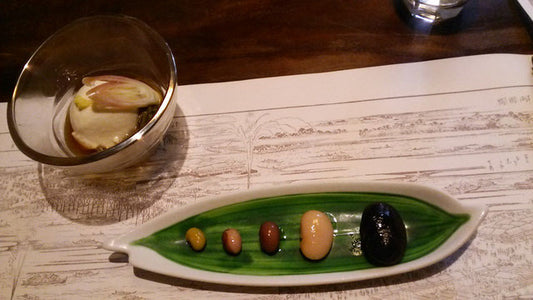 Leaf designed dishes are very convenient ! 食べ物が美しくなる!葉のデザインのお皿