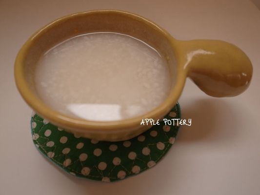 The accidentaland natural beauty of pottery　手作りの左右非対称と均一でない美しさ！