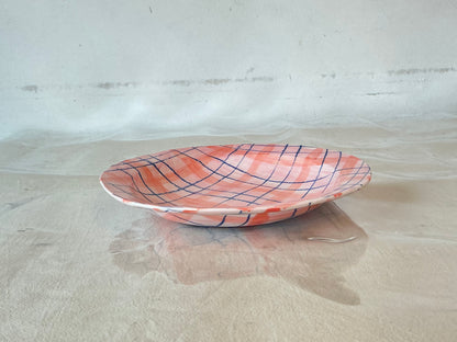 HITOMI KAKU's plate 24*24*3.5cm