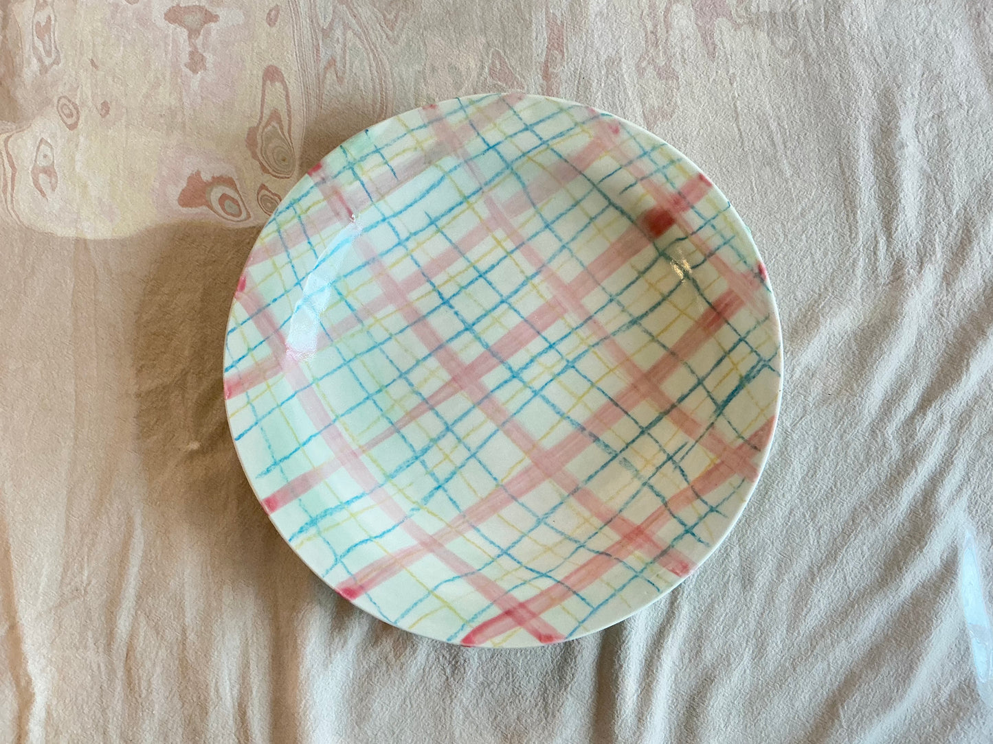 HITOMI KAKU's plate 24*24*3.5cm