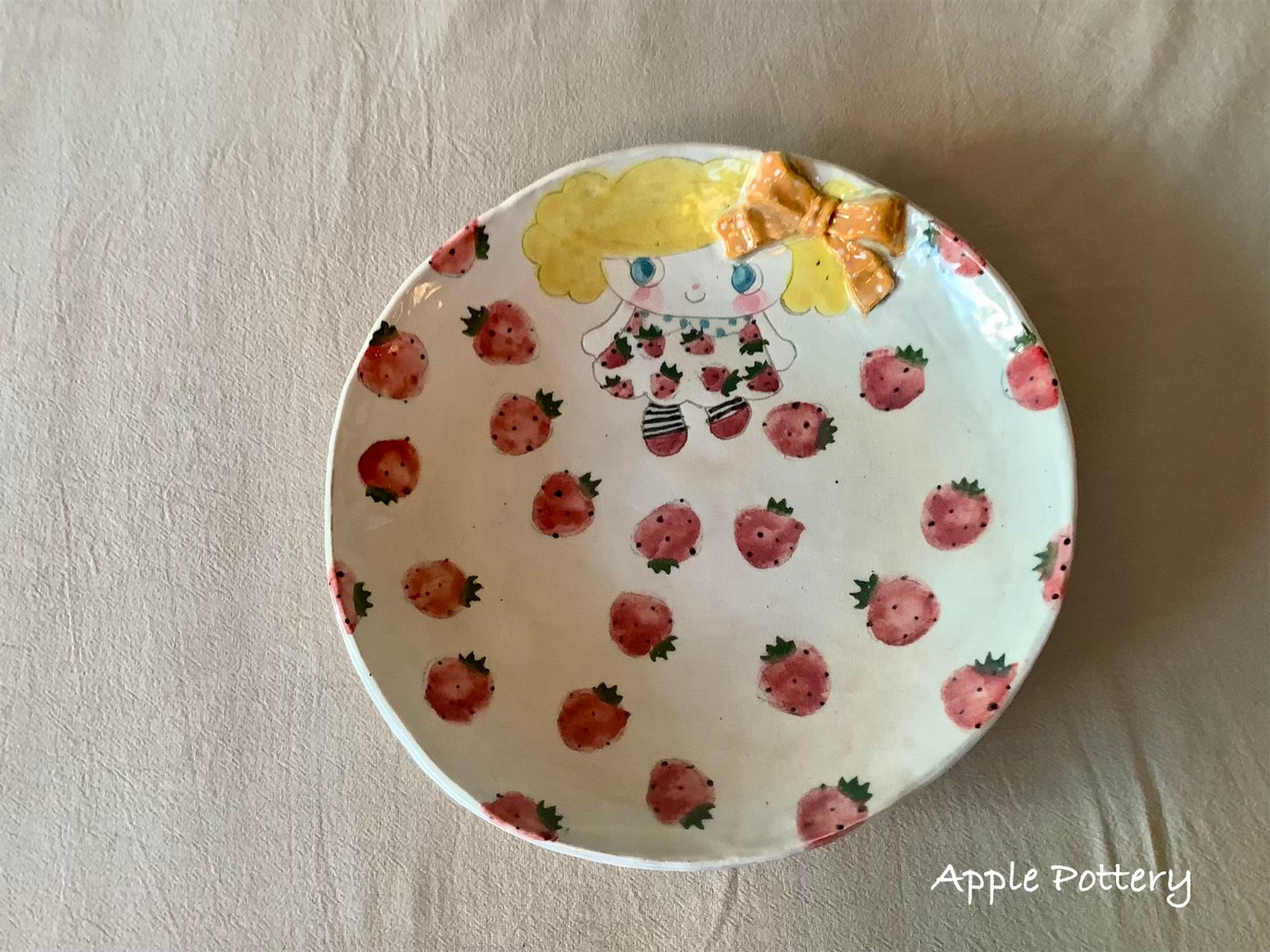 Asako Yamaguchi's plate 22.3*22.5*3.5cm