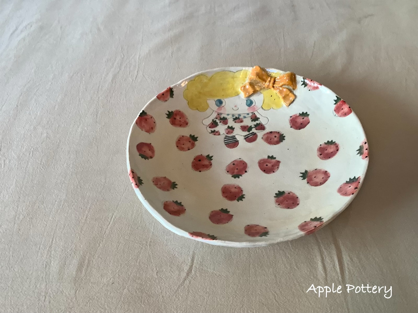 Asako Yamaguchi's plate 22.3*22.5*3.5cm